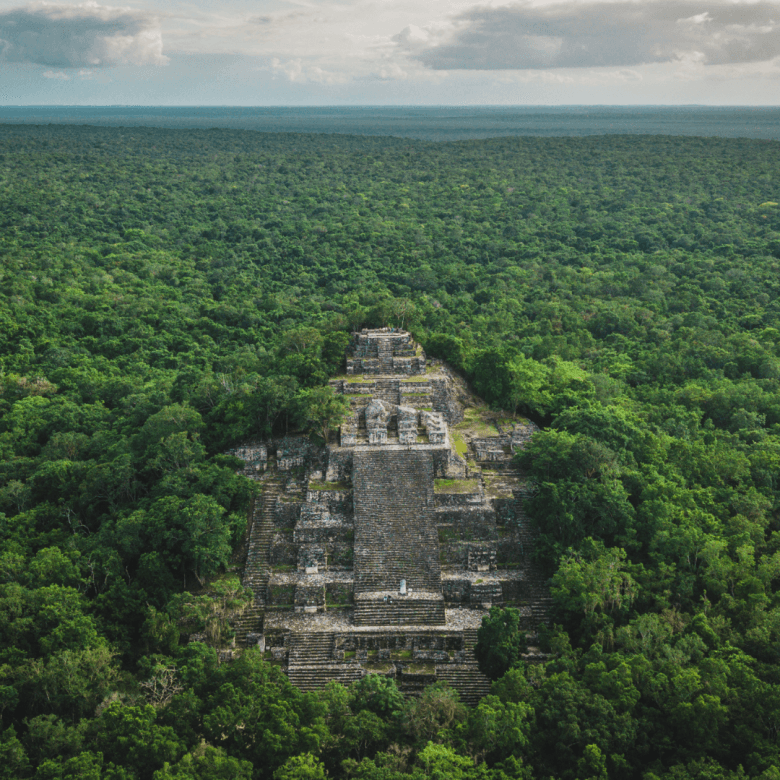 La Voix des Etoiles au Yucatàn, voyage initiatique au Mexique, entre temples mayas et lagune de Bacalar, temple de calakmul