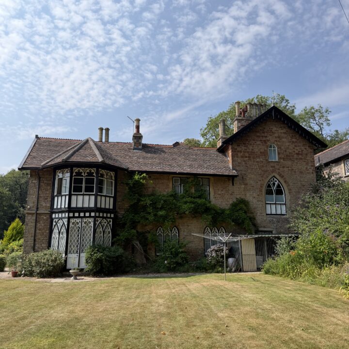 manoir victorien, voyage initiatique Avalon, Angleterre, La Voix des Etoiles